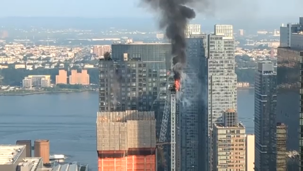 Video shows crane collapse from high-rise building in Manhattan