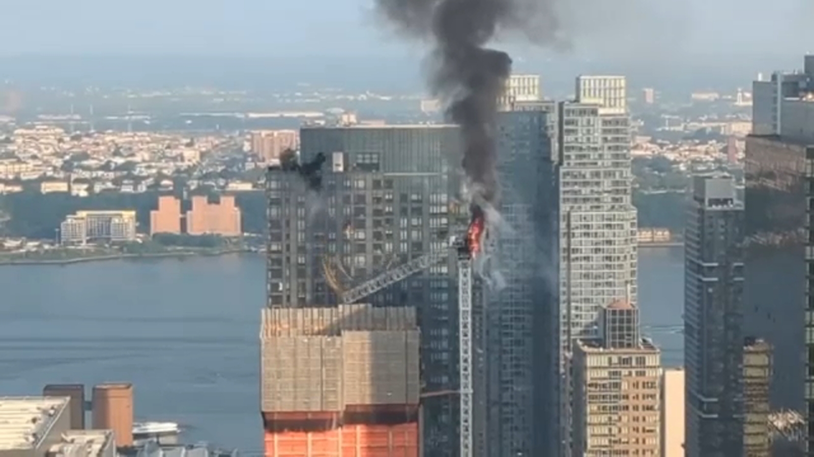 NYC crane collapses during fire on top of Manhattan NYC high-rise under construction - Vimarsana News