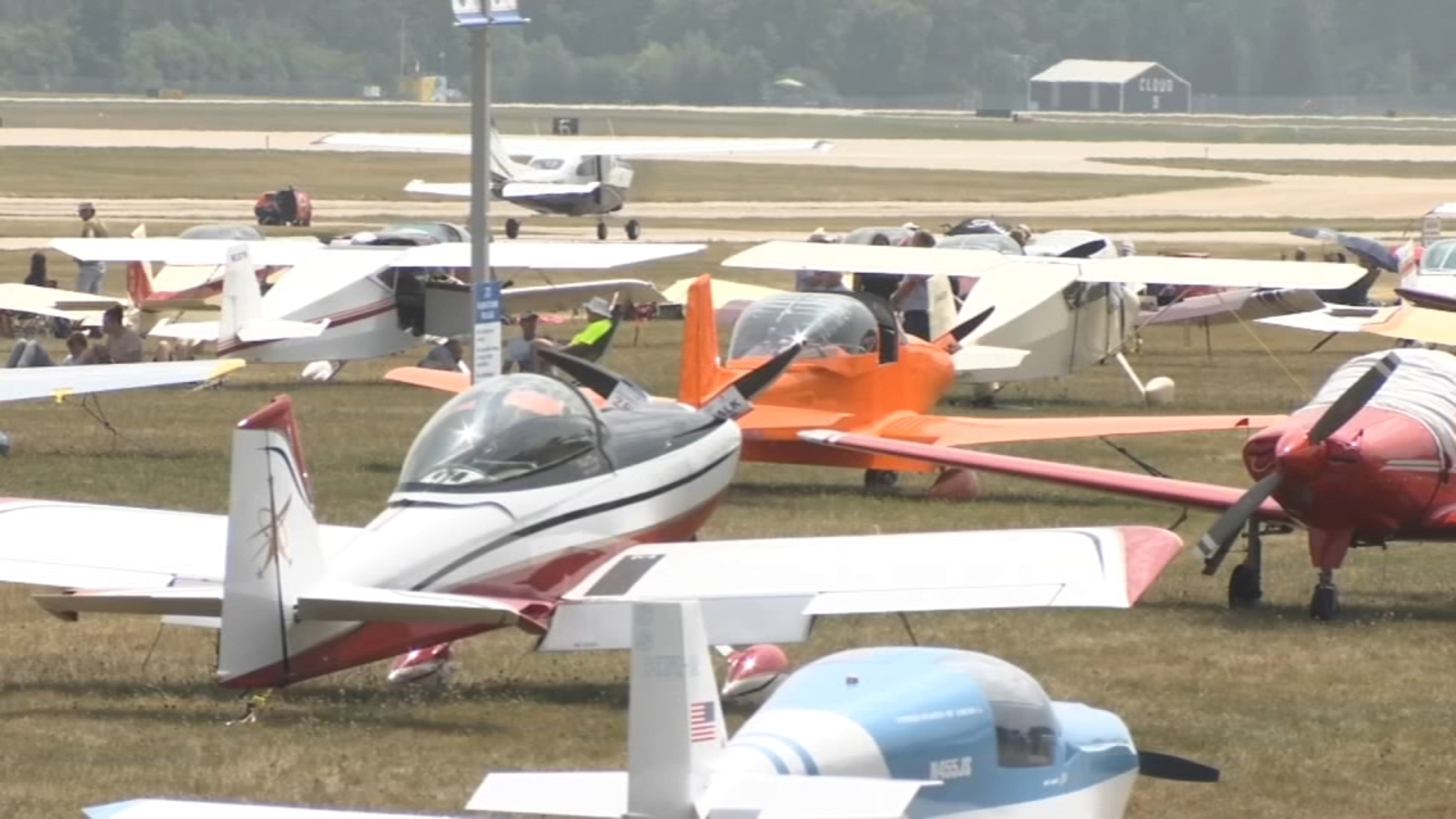 4 dead 2 injured in separate Wisconsin plane crashes authorities 4 dead 2 injured in separate Wisconsin plane crashes authorities