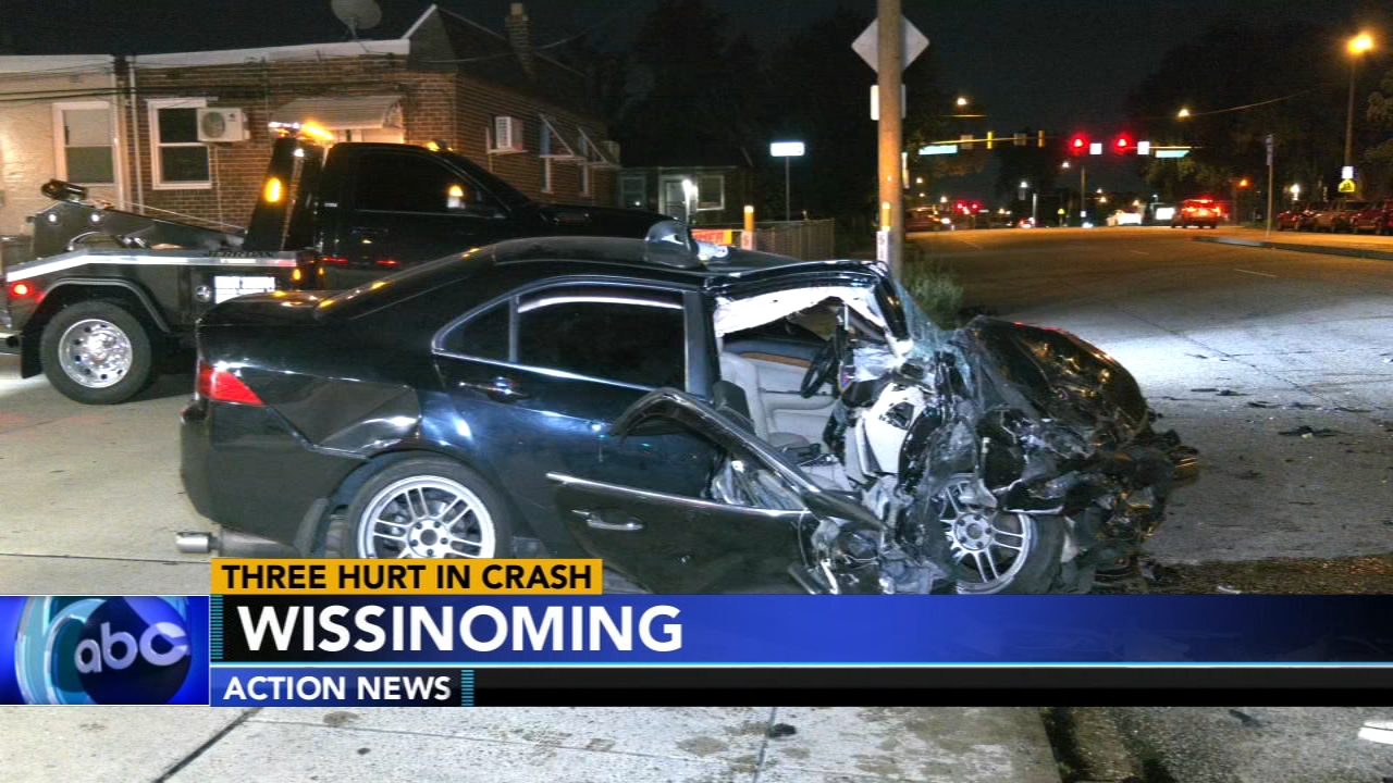 3 people hurt in crash in Wissinoming