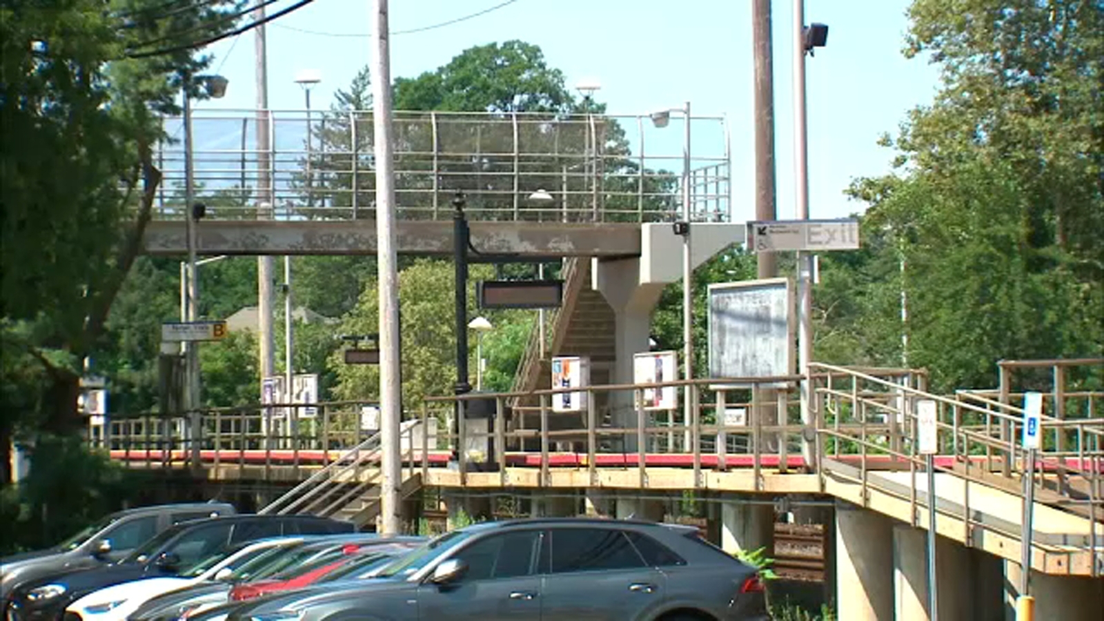 Toddler found dead in car outside LIRR station in Smithtown, Long Island - Vimarsana News