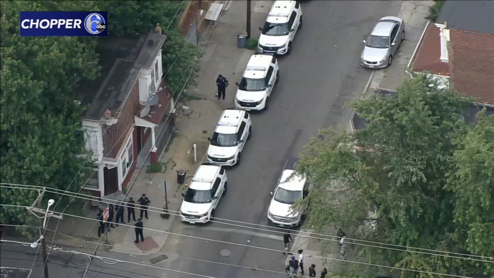 Camden NJ shooting leaves 7 year old child injured on Chase Street