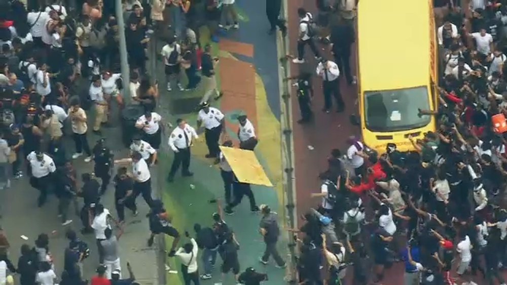 Damage, debris left behind after giveaway sparks mayhem in Union Square