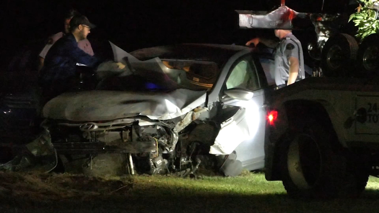 Sampson County chase ends in crash, 1 injured