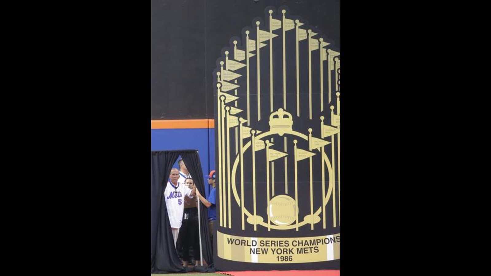 PHOTOS: Mets honor 1986 championship team - ABC7 New York