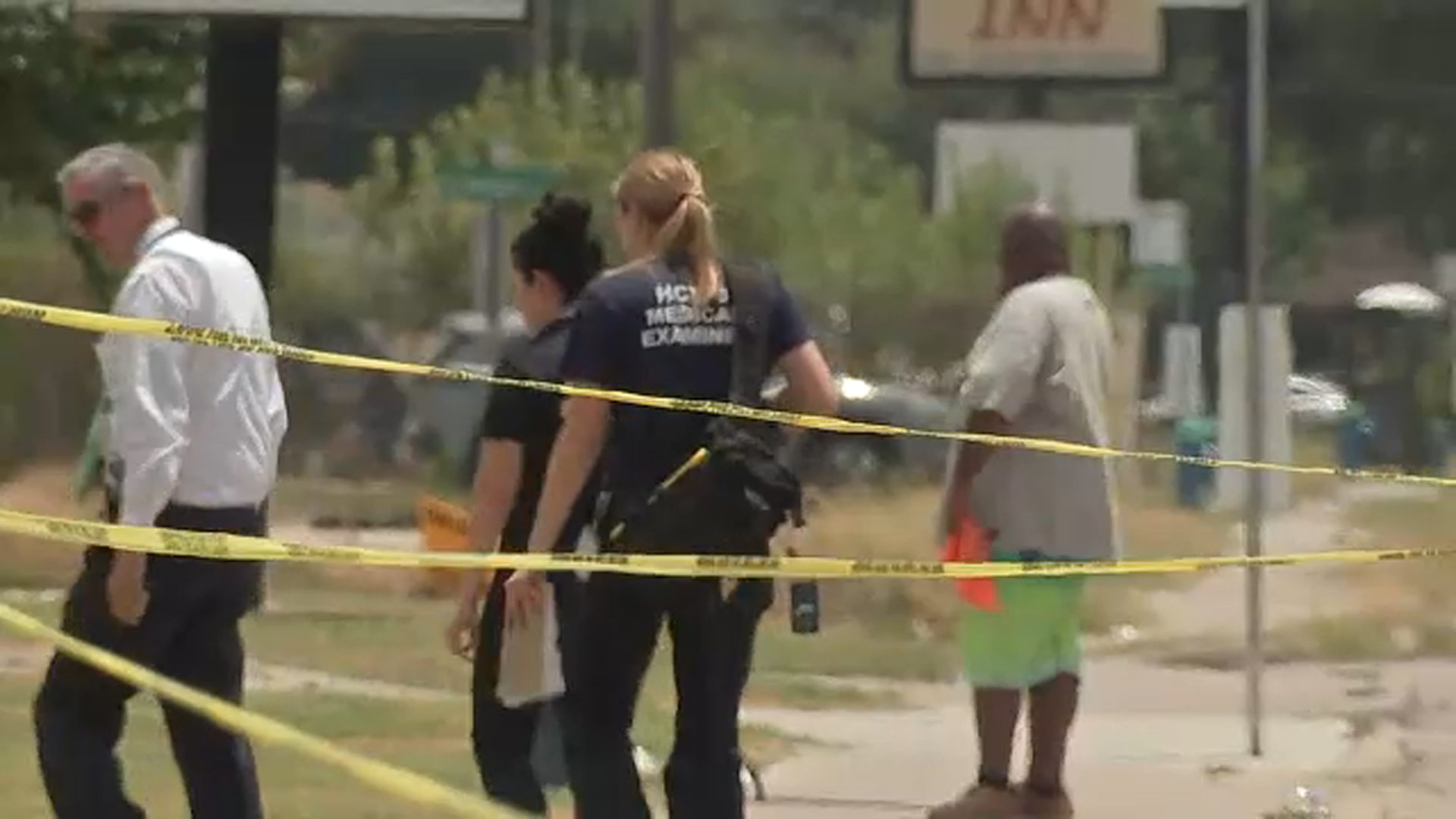 Woman found dead with throat slit on Houston's southside, HPD says