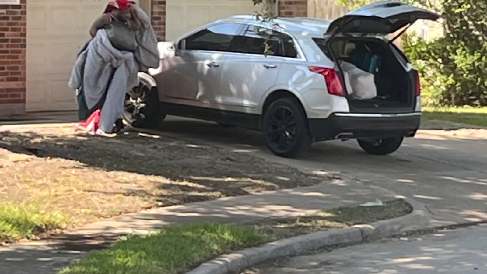 13630616_081023-ktrk-ewn-6pm-msh-squatte