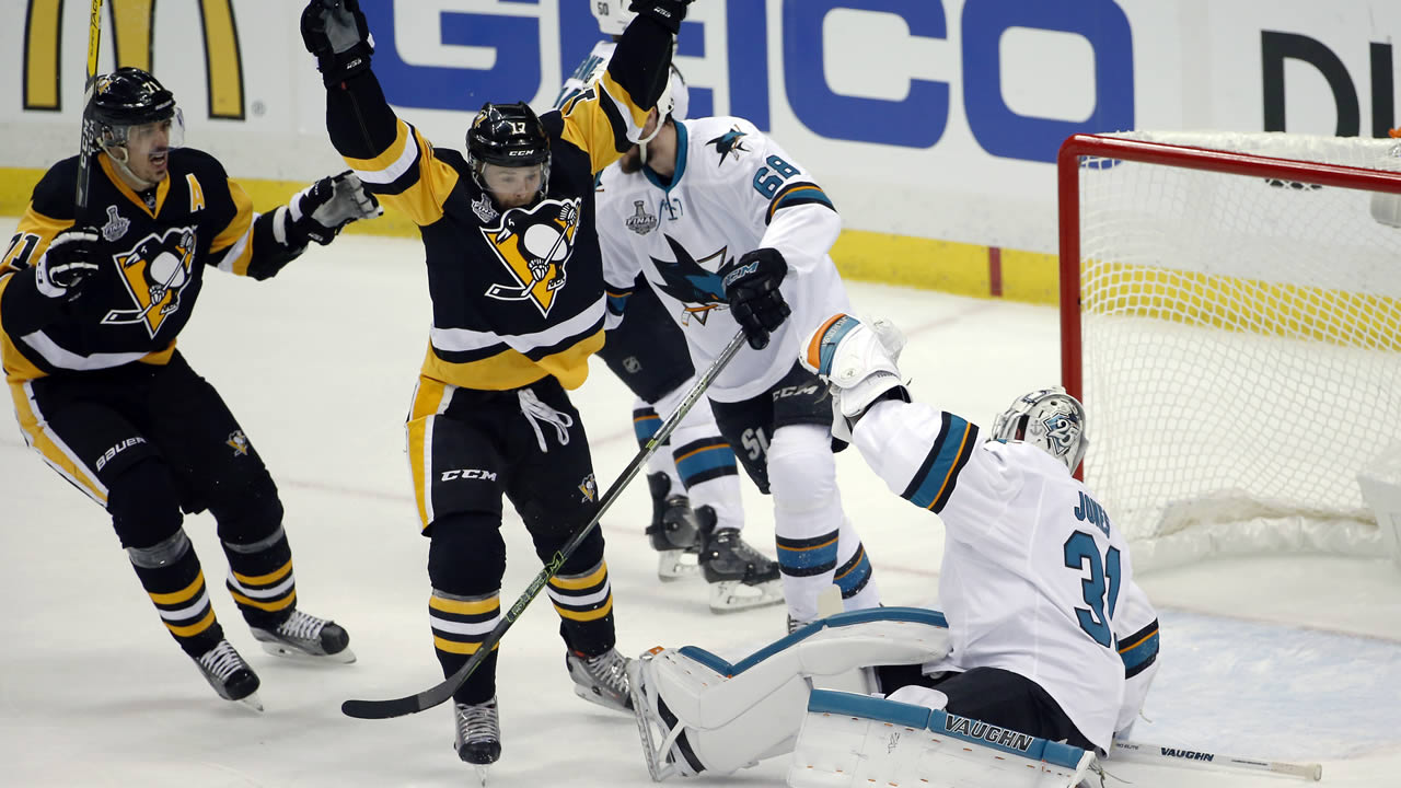 Sharks fall to Penguins in final minutes of Game 1 Stanley Cup