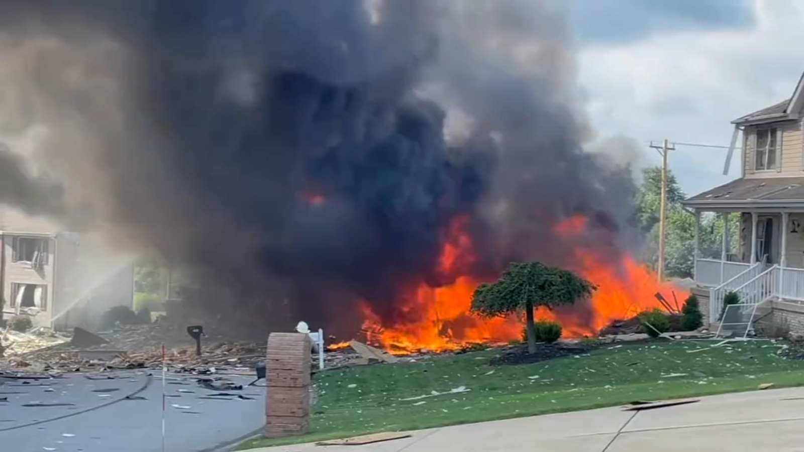House explosion PA: 1 dead, 1 critical, several unaccounted for after Plum house explosion today destroys 3 homes, damages others - Vimarsana News