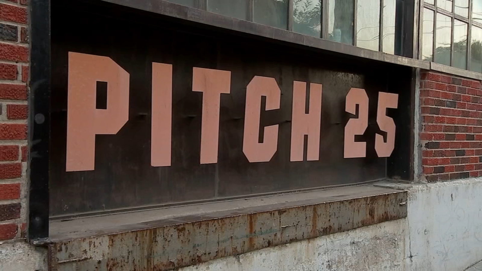 Hawaiiborn Houston Dynamo legend to host fundraiser for town ravaged by wildfires in Maui