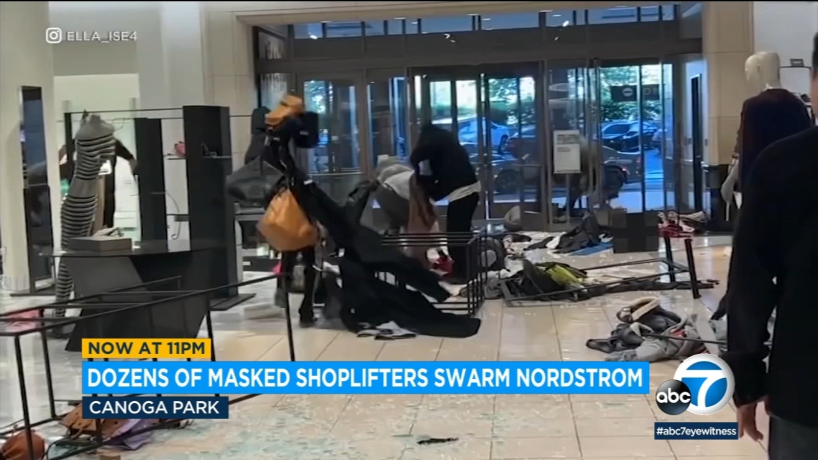 Mobstyle smashandgrab robbery at Nordstrom store in Topanga mall caught on video LAPD searching for suspects  KABCTV