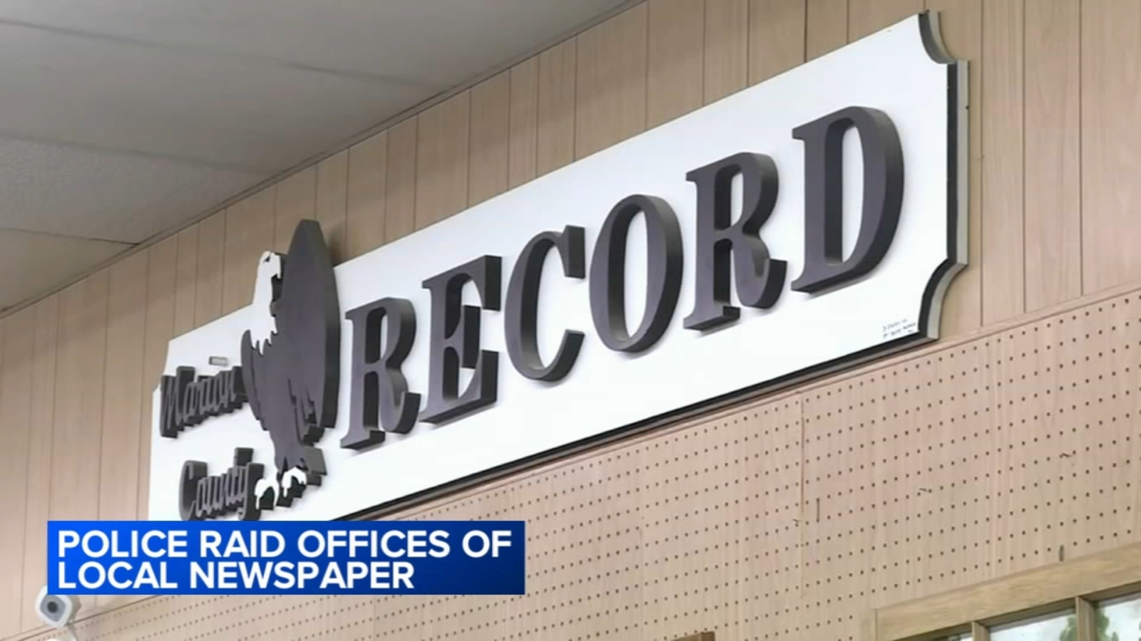 Police raid local Kansas newspaper office seize computers cell phones Police raid local Kansas newspaper office seize computers cell phones