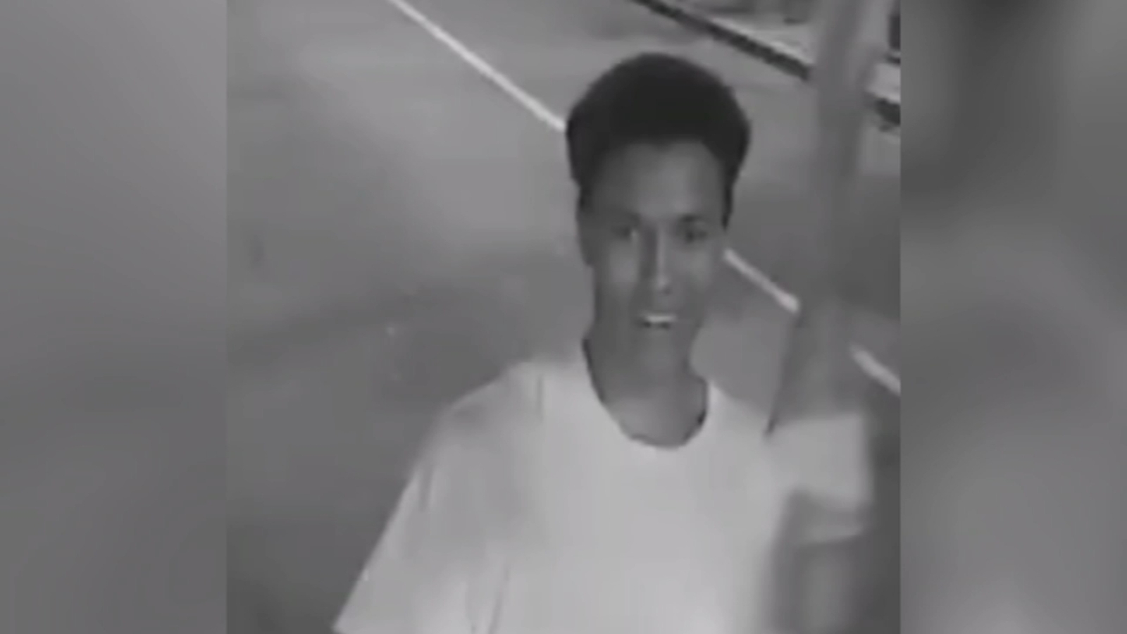 New photo released by police of Center City restaurant arson suspect ...
