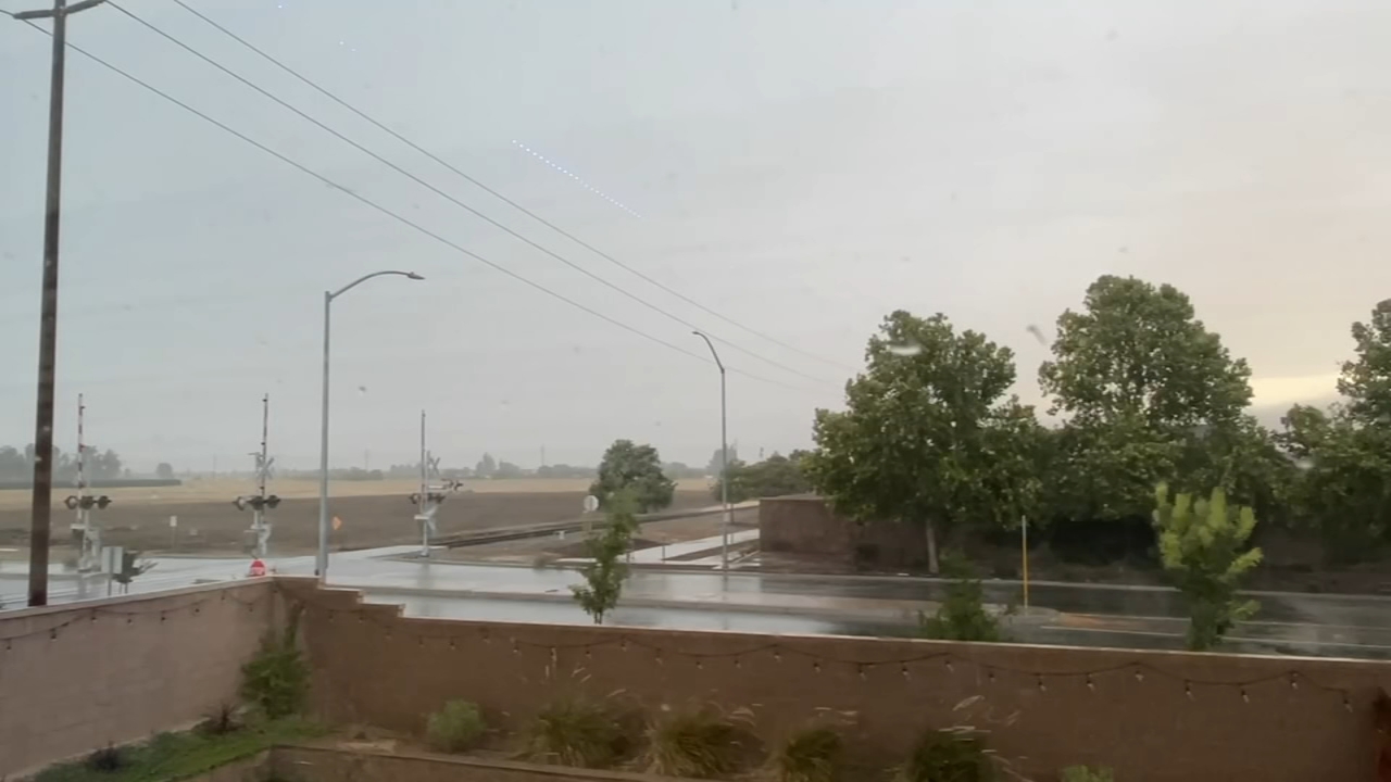 Rain, Thunderstorms begin to roll through the Central Valley