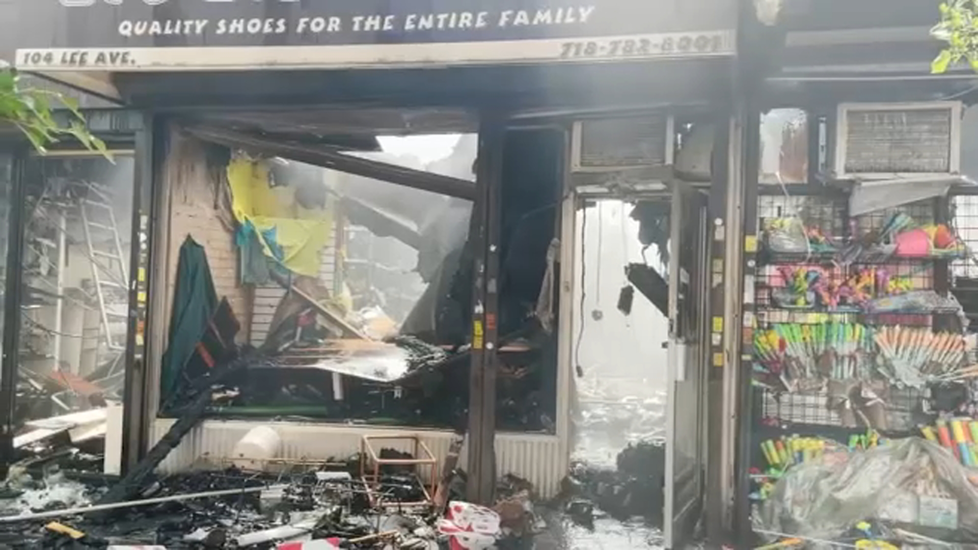 FDNY investigating Williamsburg fire that destroyed nine stores