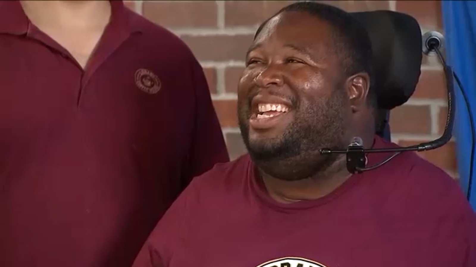 Eric LeGrand hosts $1,000 giveaway for New Jersey teachers - Vimarsana News