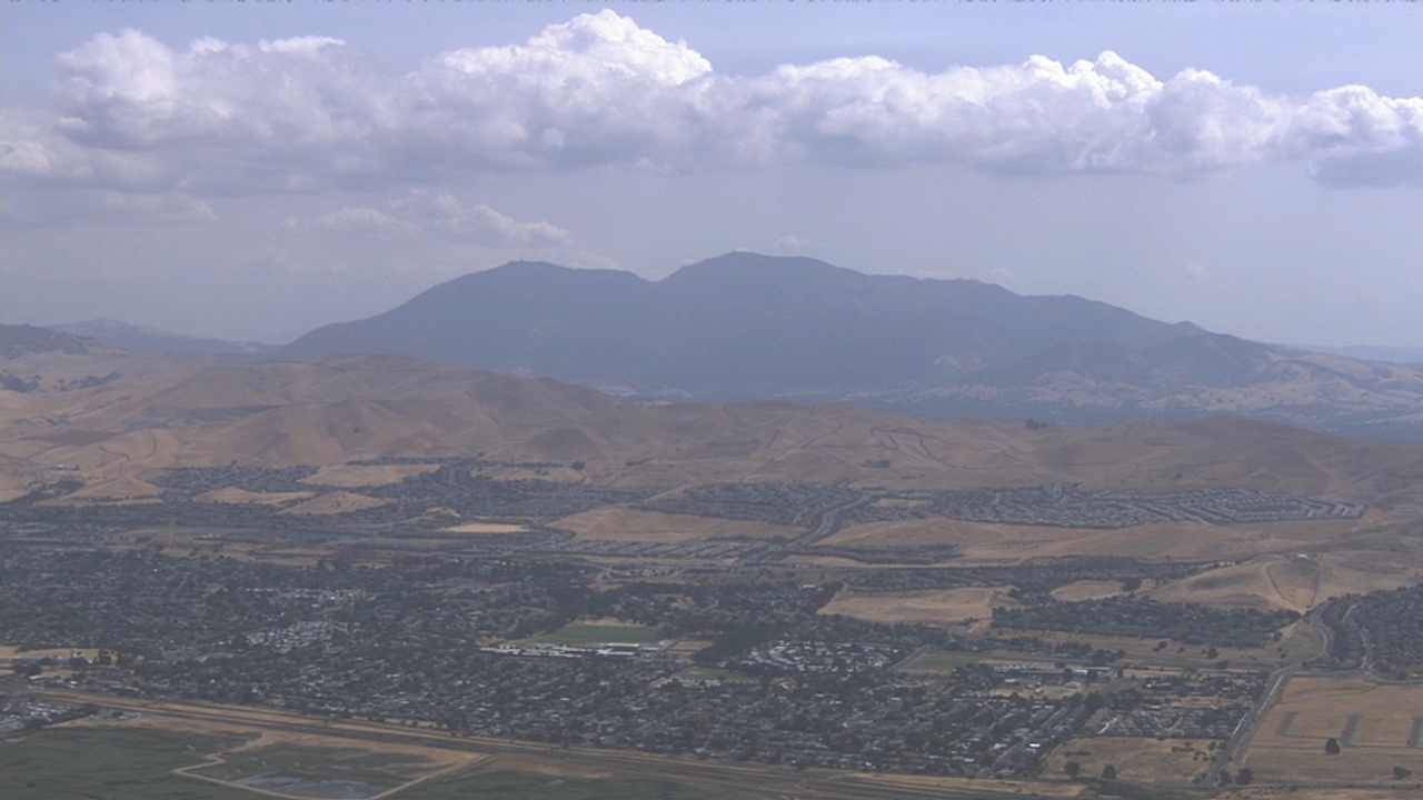 Air quality advisory for Bay Area extended through Wednesday due to smoke  from several Northern California wildfires - ABC7 San Francisco