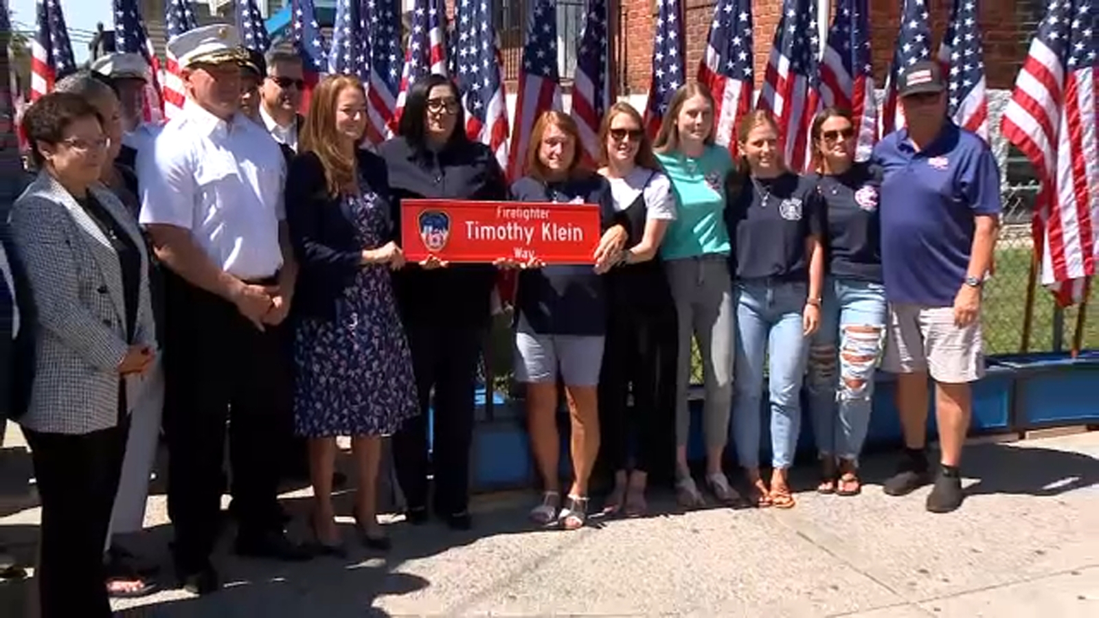 Street renamed in Queens in honor of fallen firefighter killed in Brooklyn Street renamed in Queens in honor of fallen firefighter killed in Brooklyn