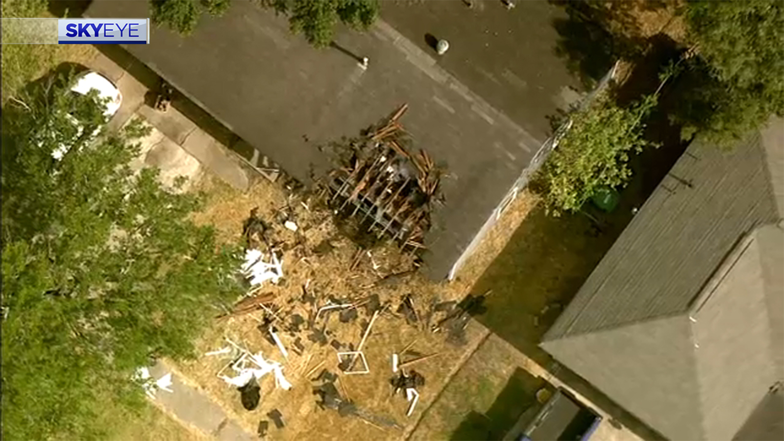 Houston standoff comes to end after SWAT team damages home on Southford