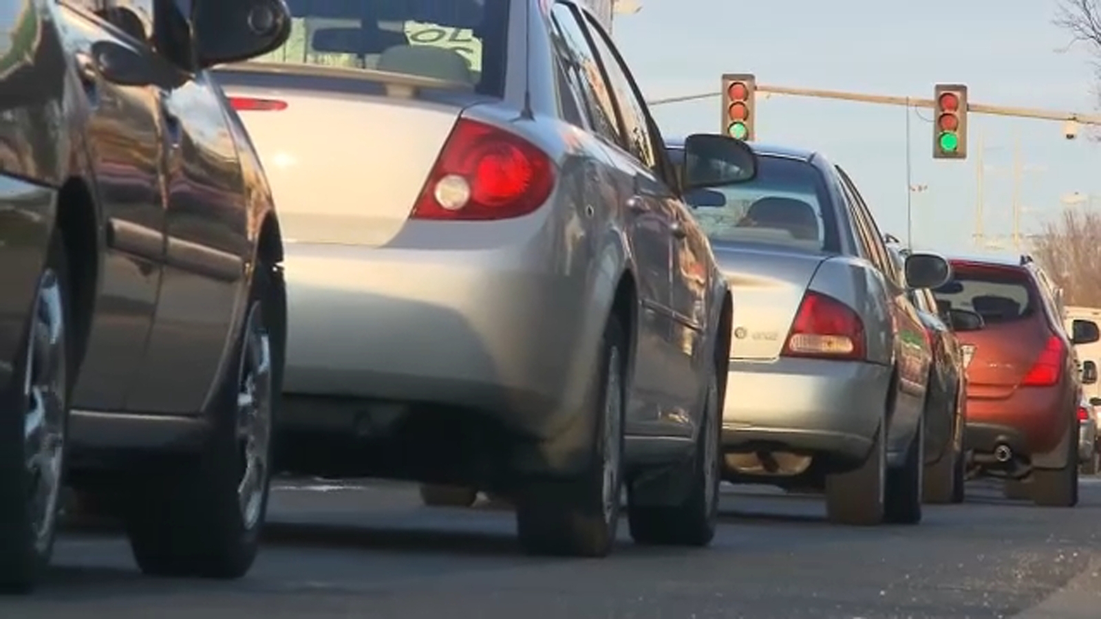 New Texas law for pedestrians to walk on roads facing oncoming traffic if sidewalks are dangerous, thanks to House Bill 1277 - Vimarsana News