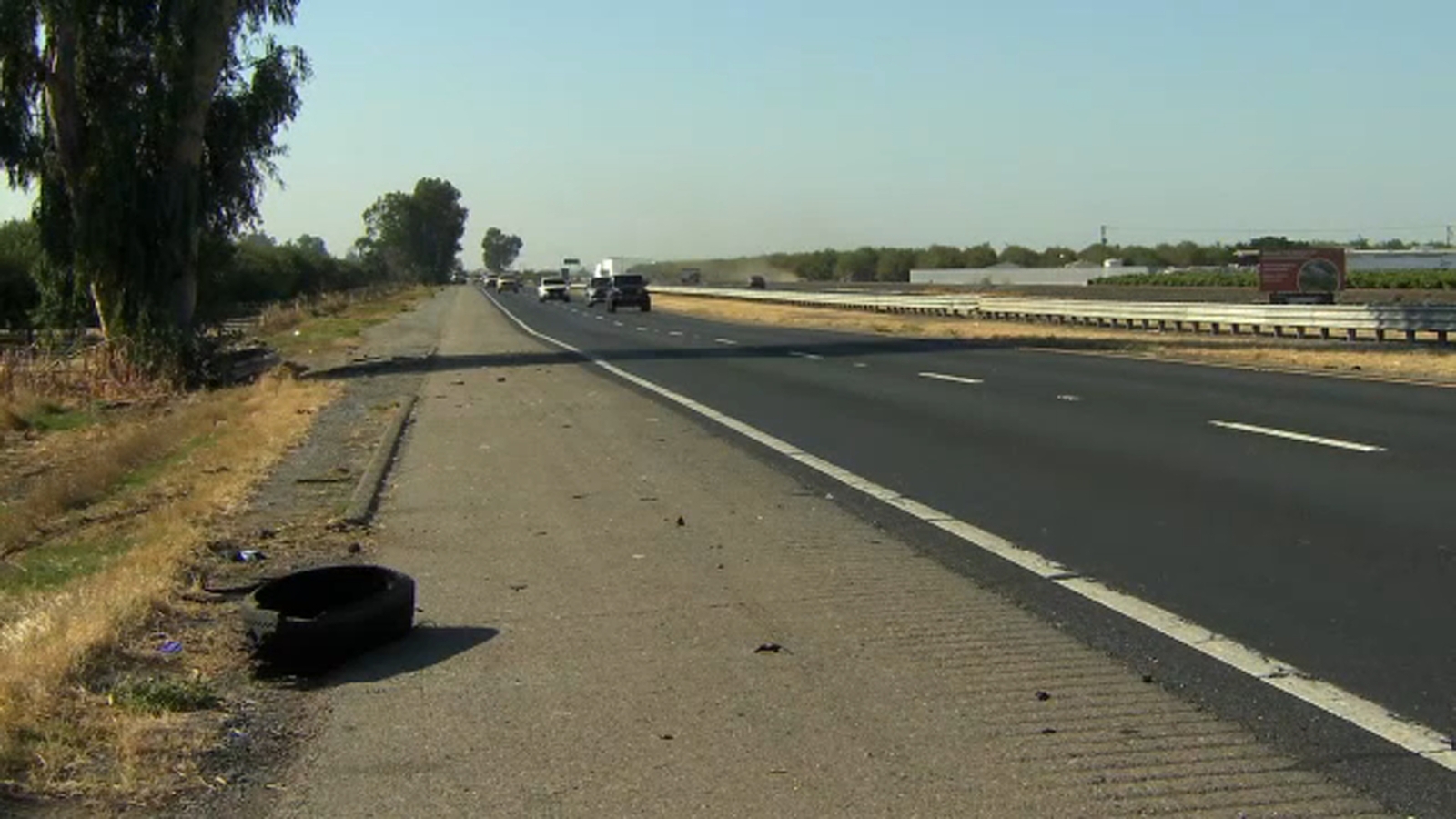1 dead, 1 injured in solo vehicle crash on Highway 99 near Earlimart ABC30 Fresno
