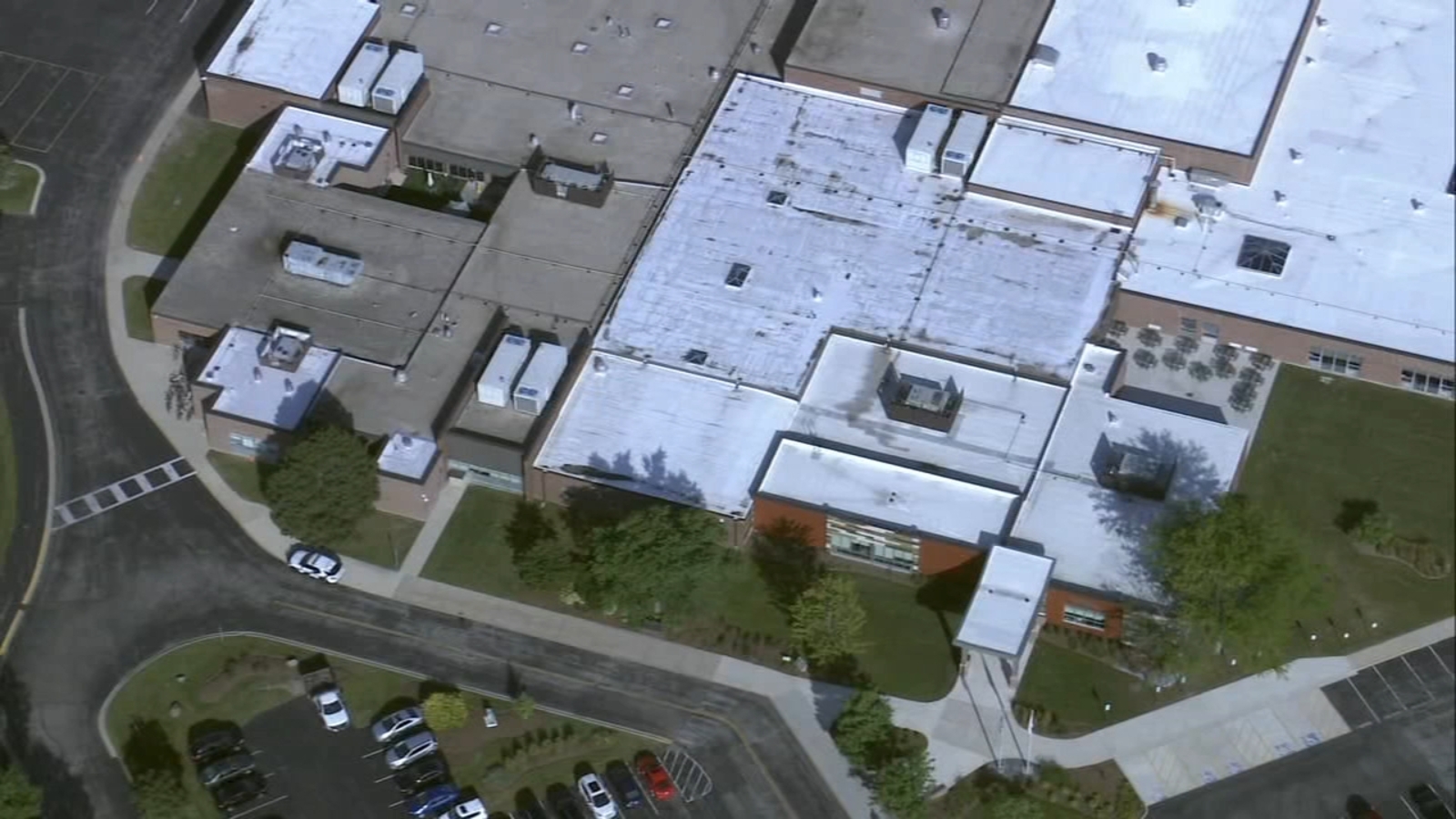 South Elgin High School bomb threat forces evacuation; allclear given
