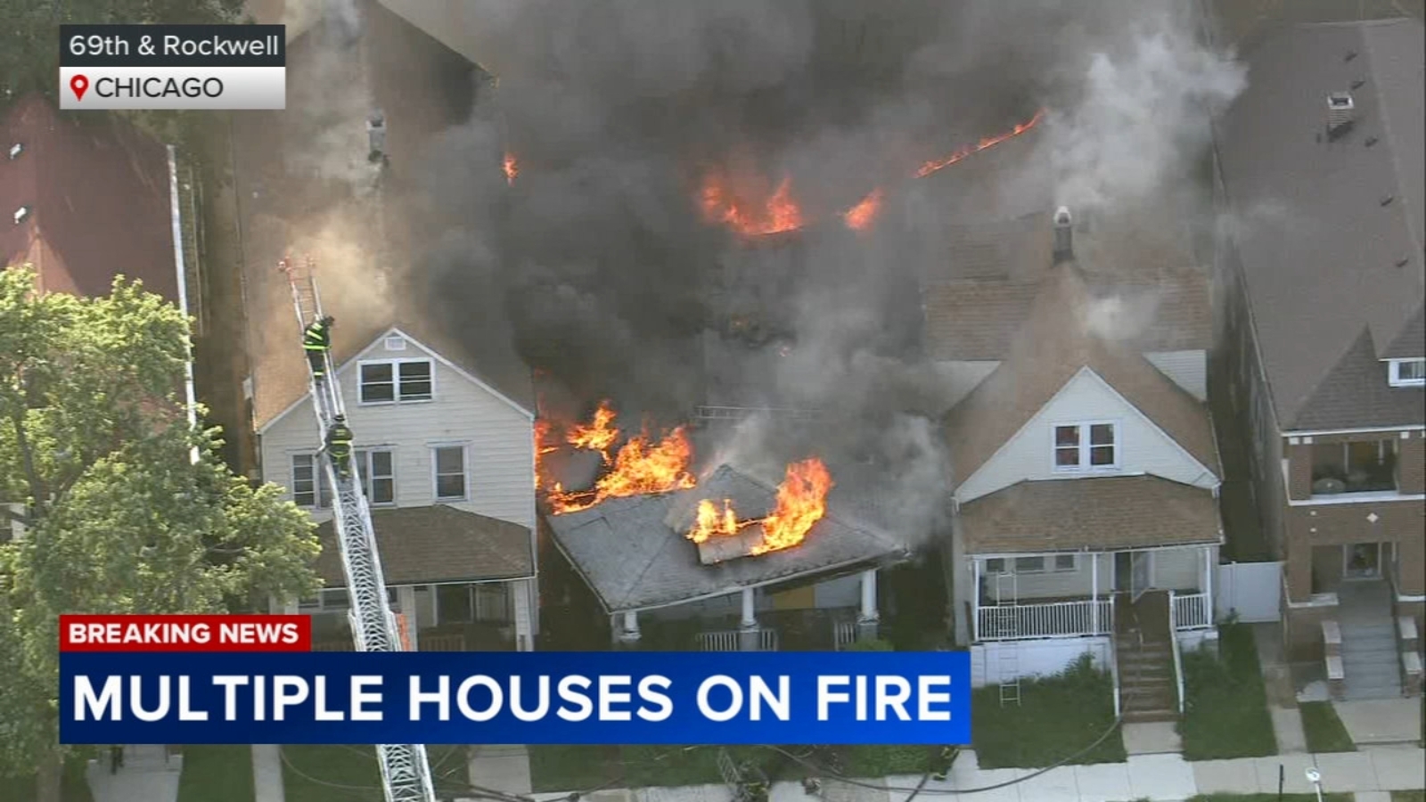 Chicago fire crews battling large blaze on South Rockwell Street in Chicago Lawn - Vimarsana News