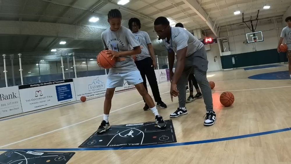 Pro basketball player from Israel brings his passion home to Philly