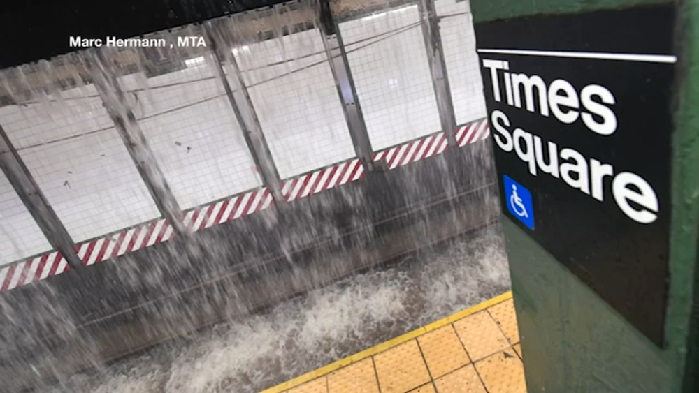 Extra Time: Times Square water main break, tracking Idalia