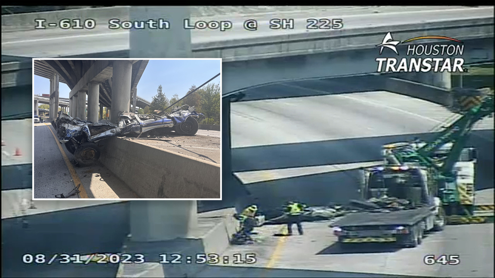 Debris on South Loop cleared after 18-wheeler loses load