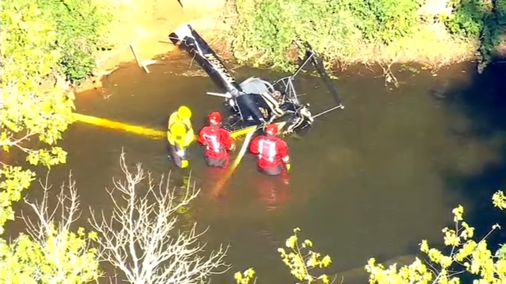 Extra Time: Pilot dies in helicopter crash, latest on migrant crisis