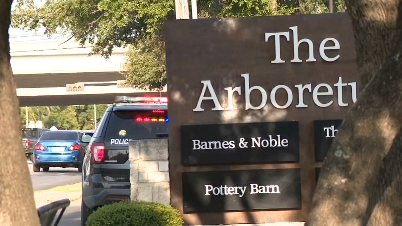 Suspected shooter among 2 dead after shots fired at Austin's Arboretum