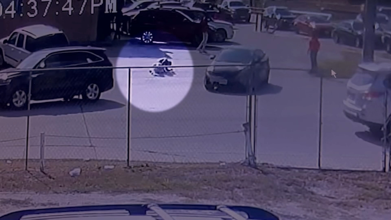 Video shows cars pass 15-year-old who had just been shot