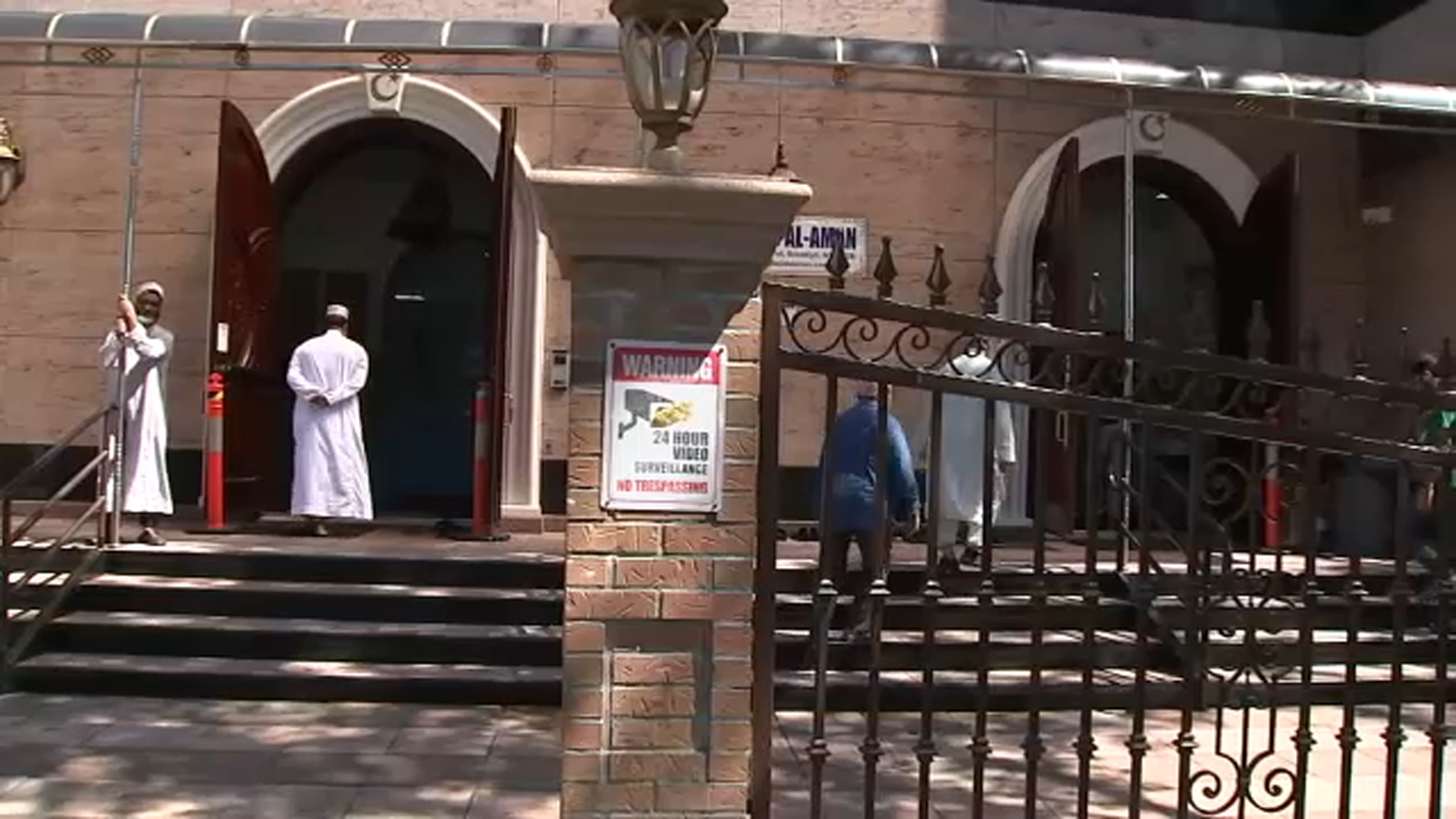 City clarifies that Muslim call to prater can be broadcast from any mosque
