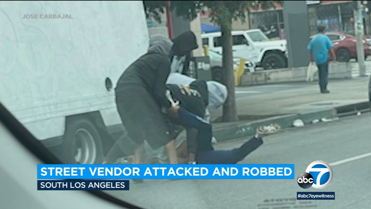 Street vendor attacked, robbed in front of his daughter in South LA