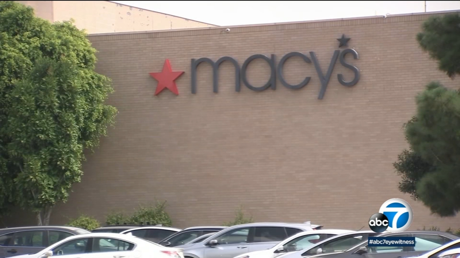 Thieves try to escape in rideshare car after ransacking Macys store in Brea police say Thieves try to escape in rideshare car after ransacking Macys store in Brea police say