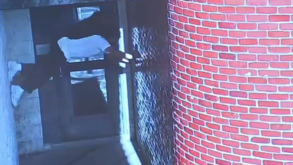 Video shows convicted killer escaping Chester County Prison