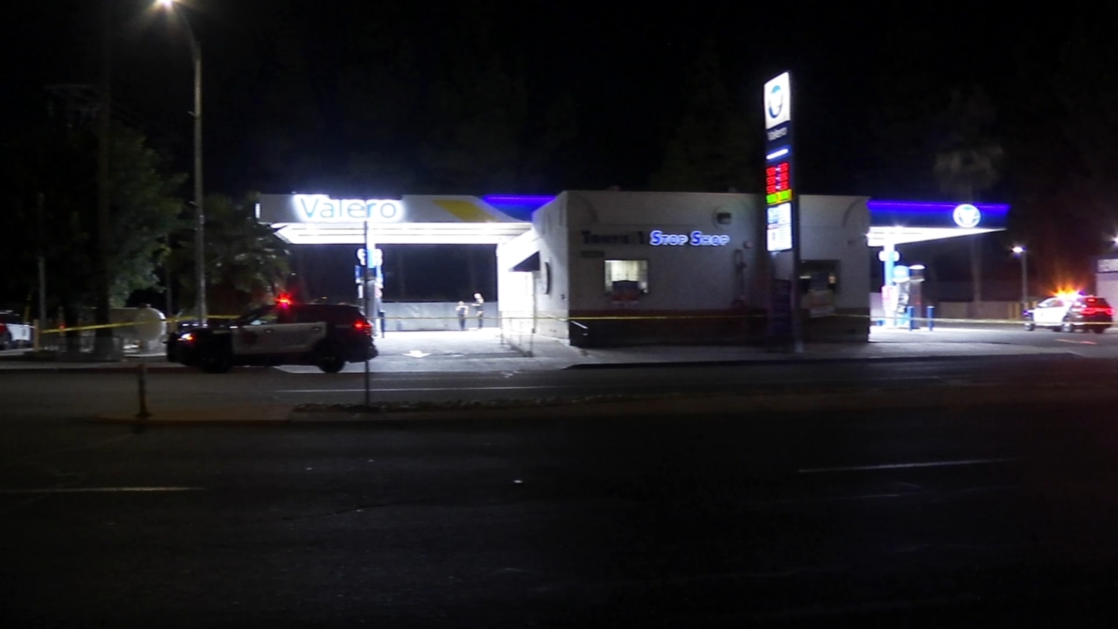 Man found with gunshot wound at Southeast Fresno gas station - ABC30 Fresno