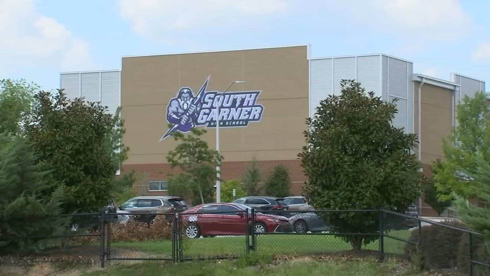 4 Wake County schools dismiss early, 1 closed due to air conditioner problems - Vimarsana News