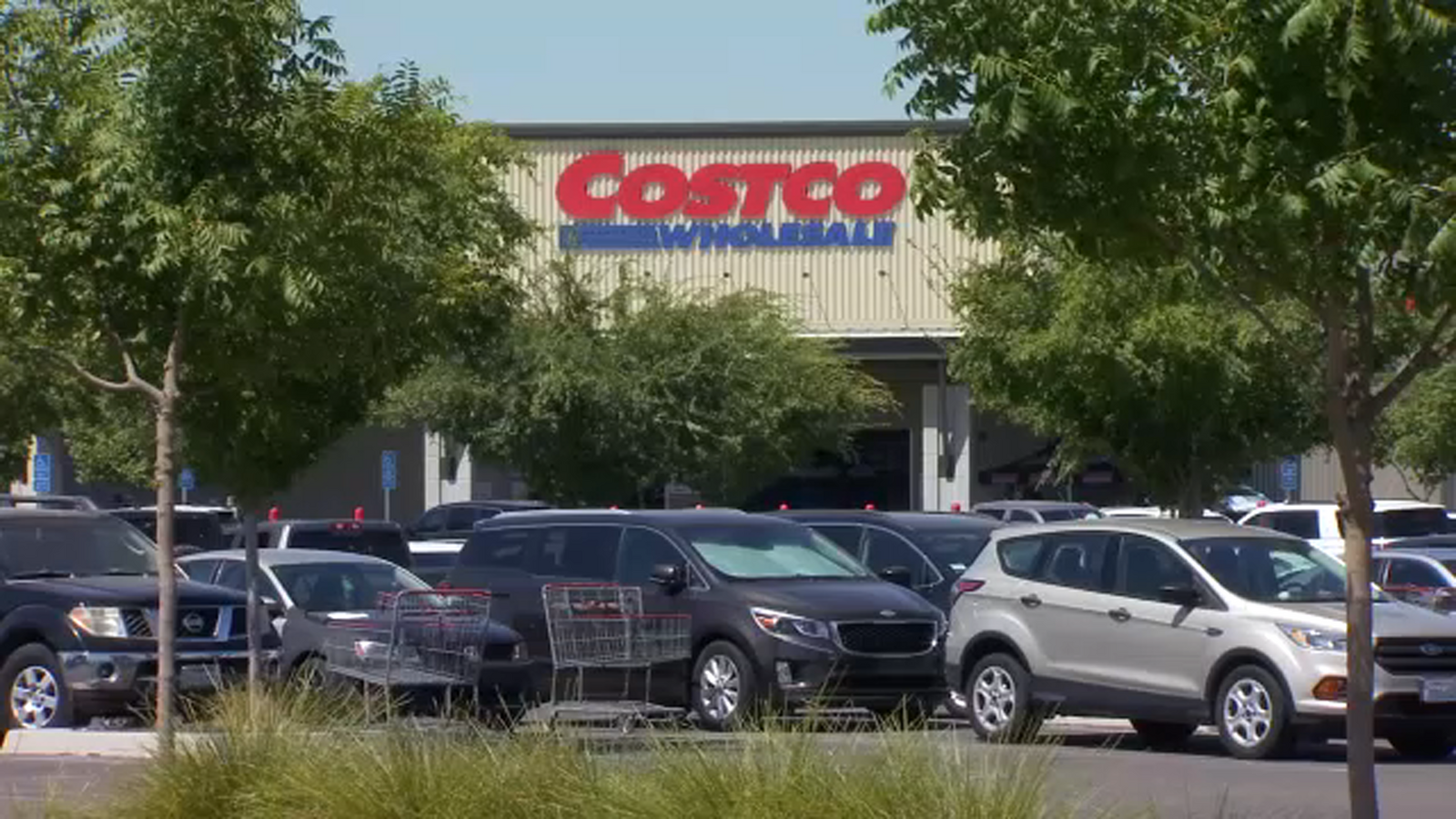 Clovis Costco employee returns envelope with nearly 4K to customer