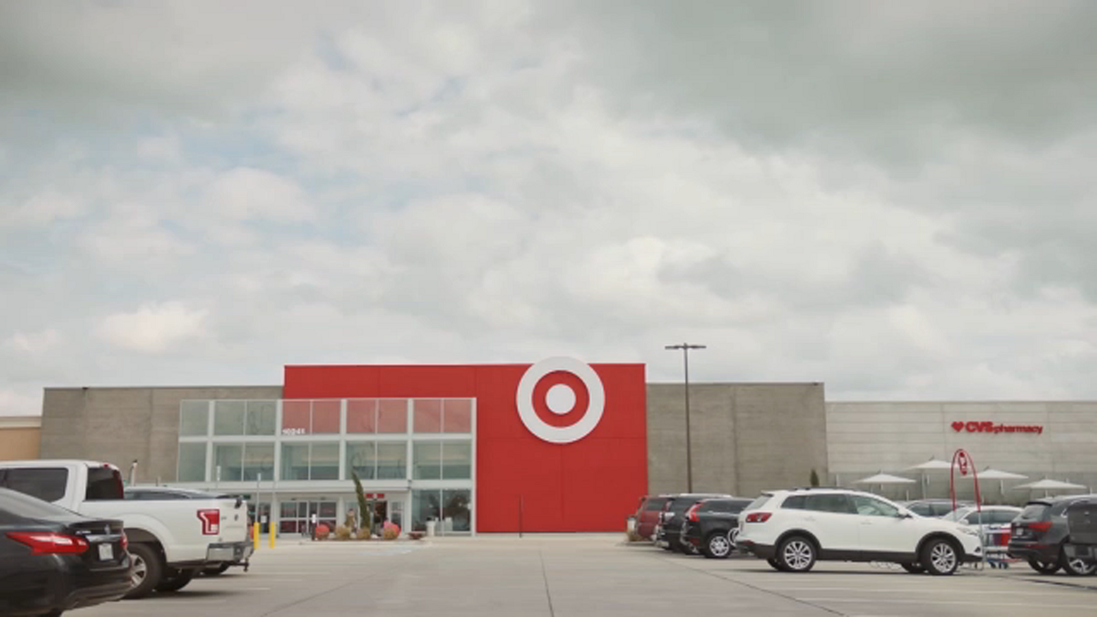 Customers can now get Starbucks with Target driveup order in Fresno
