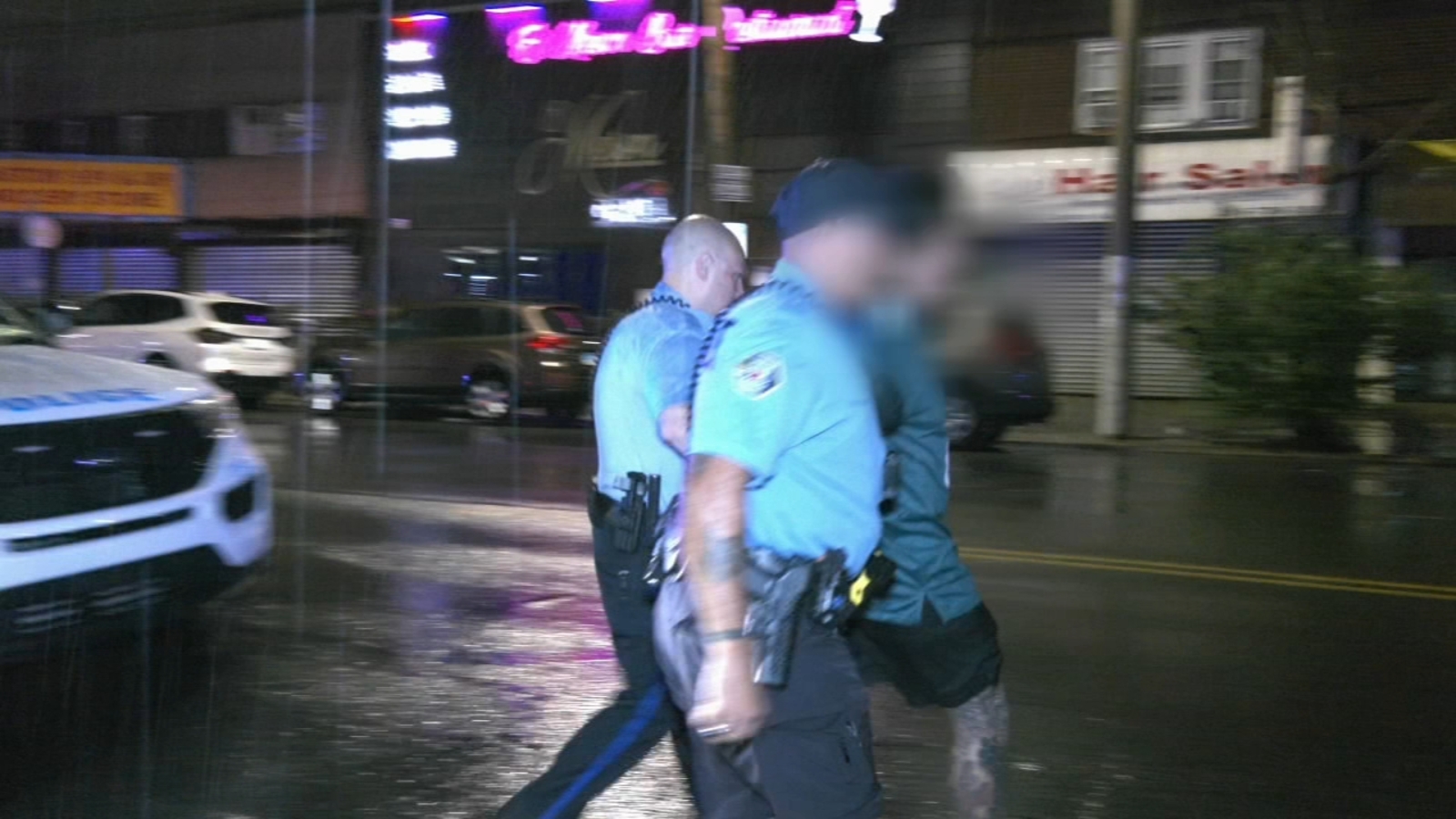 Suspect flees scene after bar shooting in Northeast Philadelphia but later returns to surrender Suspect flees scene after bar shooting in Northeast Philadelphia but later returns to surrender