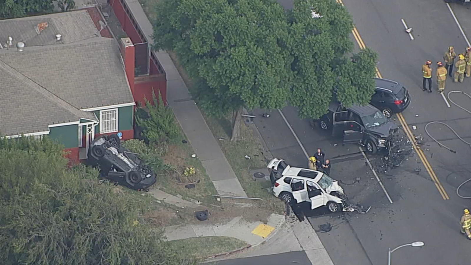 7 injured after police chase ends in multicar crash in Crenshaw District area 7 injured after police chase ends in multicar crash in Crenshaw District area