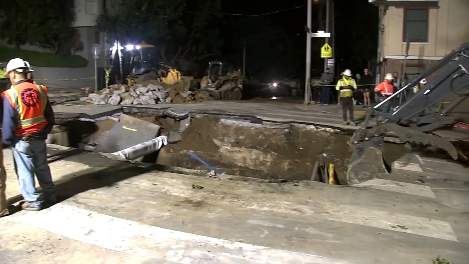 San Francisco water main break causes massive sinkhole at Fillmore and