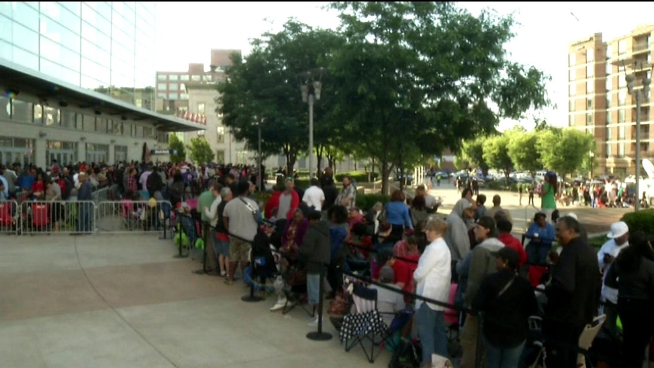 People lined up all night in Louisville just for a shot at free tickets to Friday's Muhammad Ali memorial service.