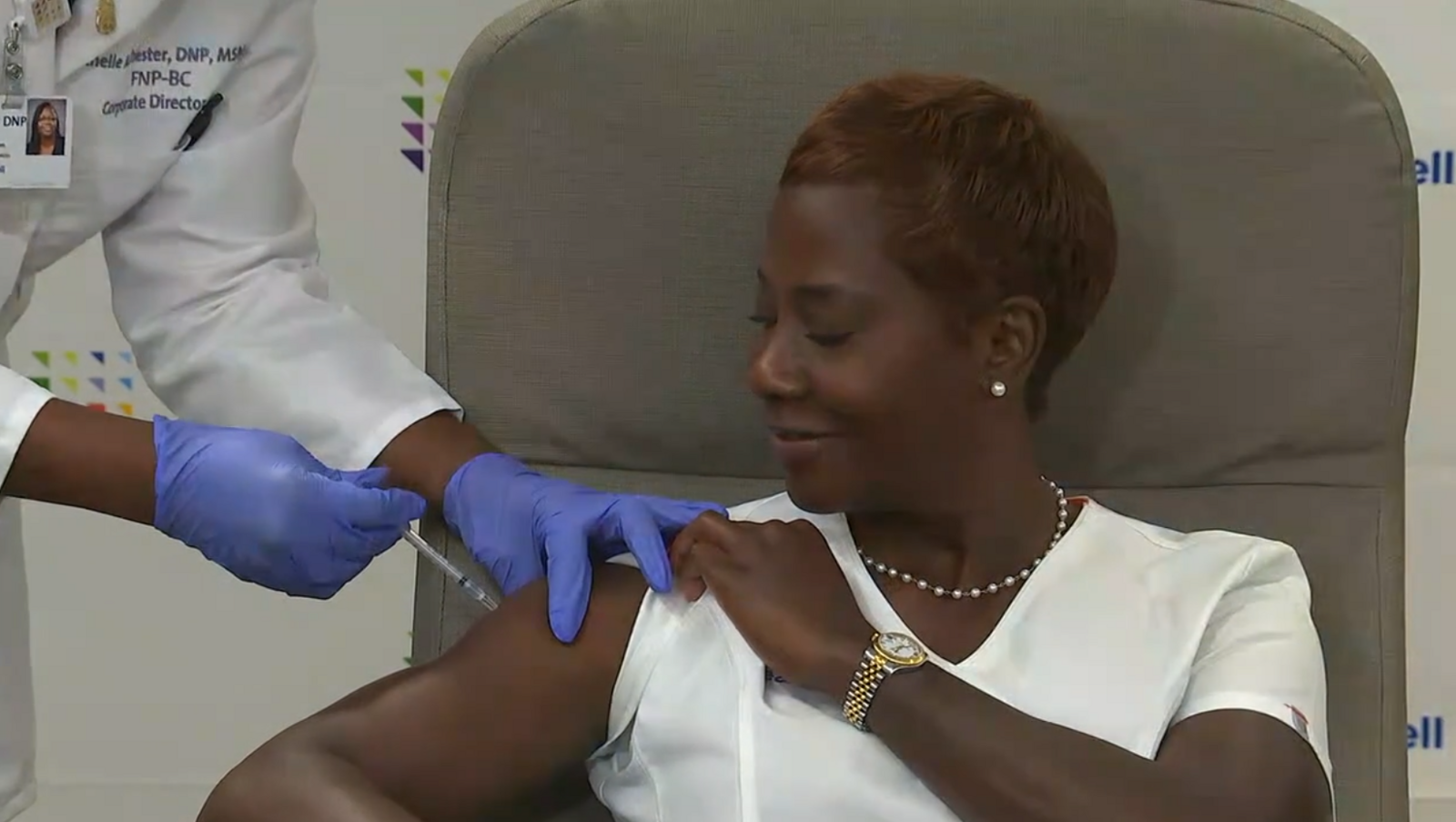 New COVID vaccine: Nurse Sandra Lindsay to get first new COVID booster, now recommended by CDC - Vimarsana News
