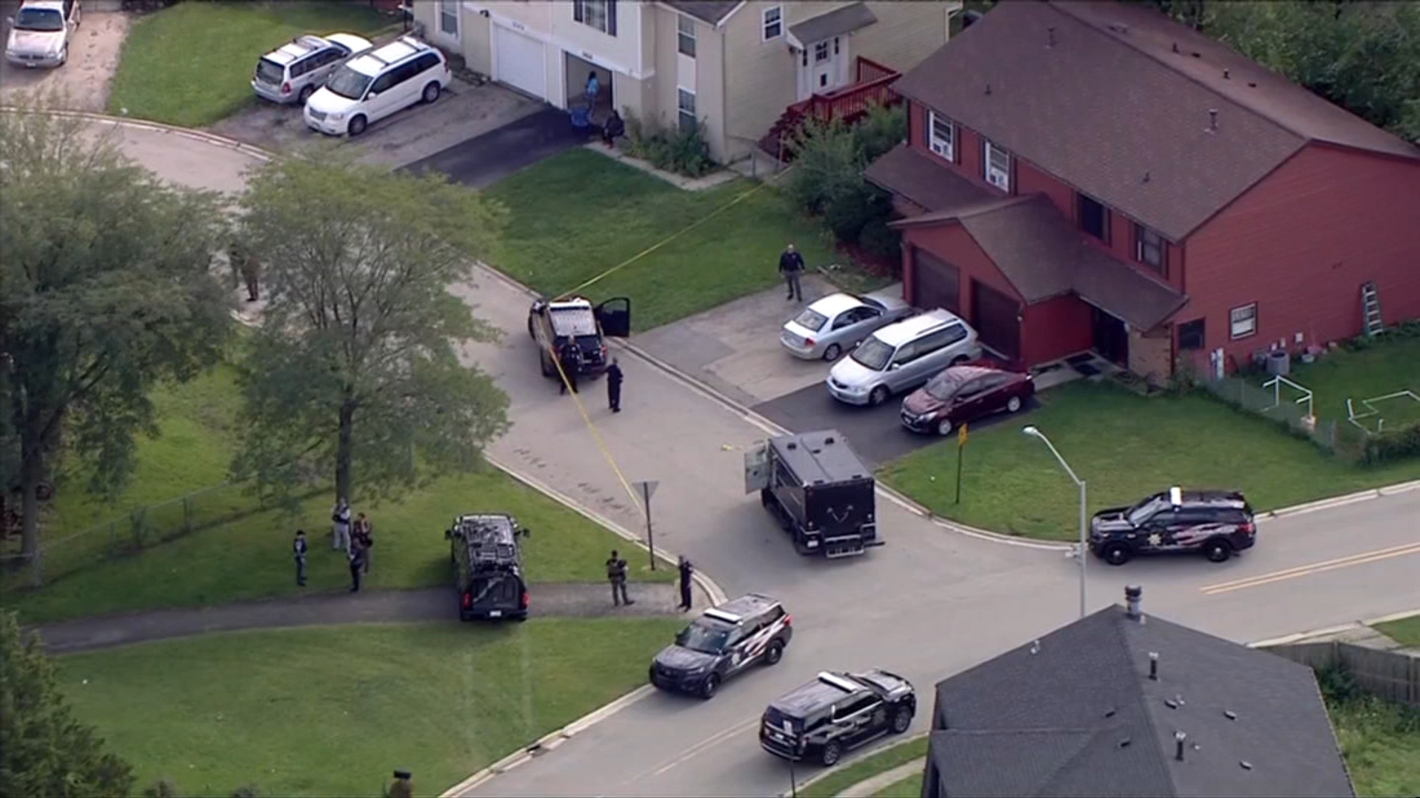Shooting in Bolingbrook, IL near Brooks Middle School prompts shelter-in-place for schools as police search for suspect - Vimarsana News