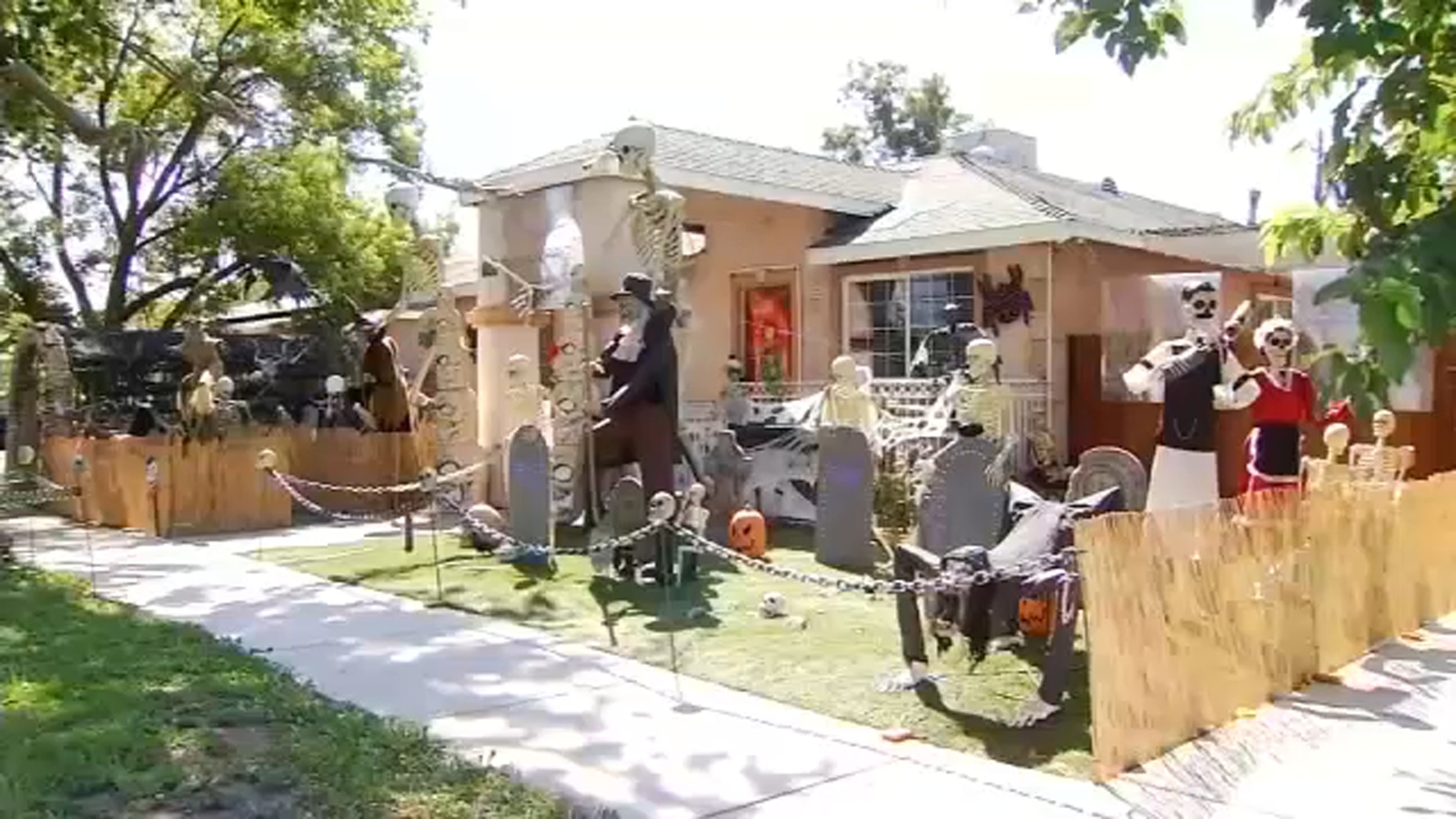 Merced man already decks out home for Halloween ABC30 Fresno