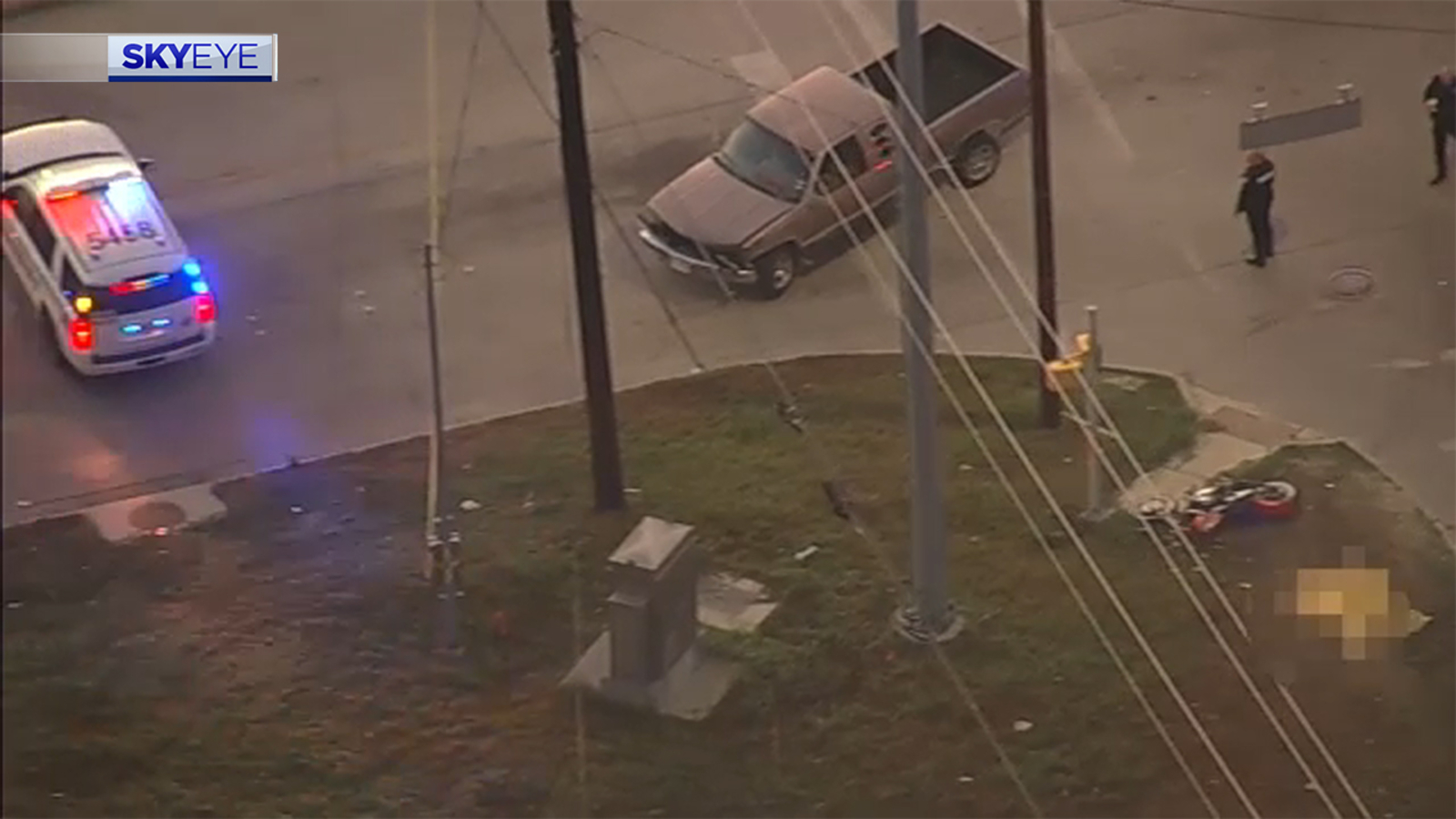 Harris County sheriff's deputies investigating deadly crash involving