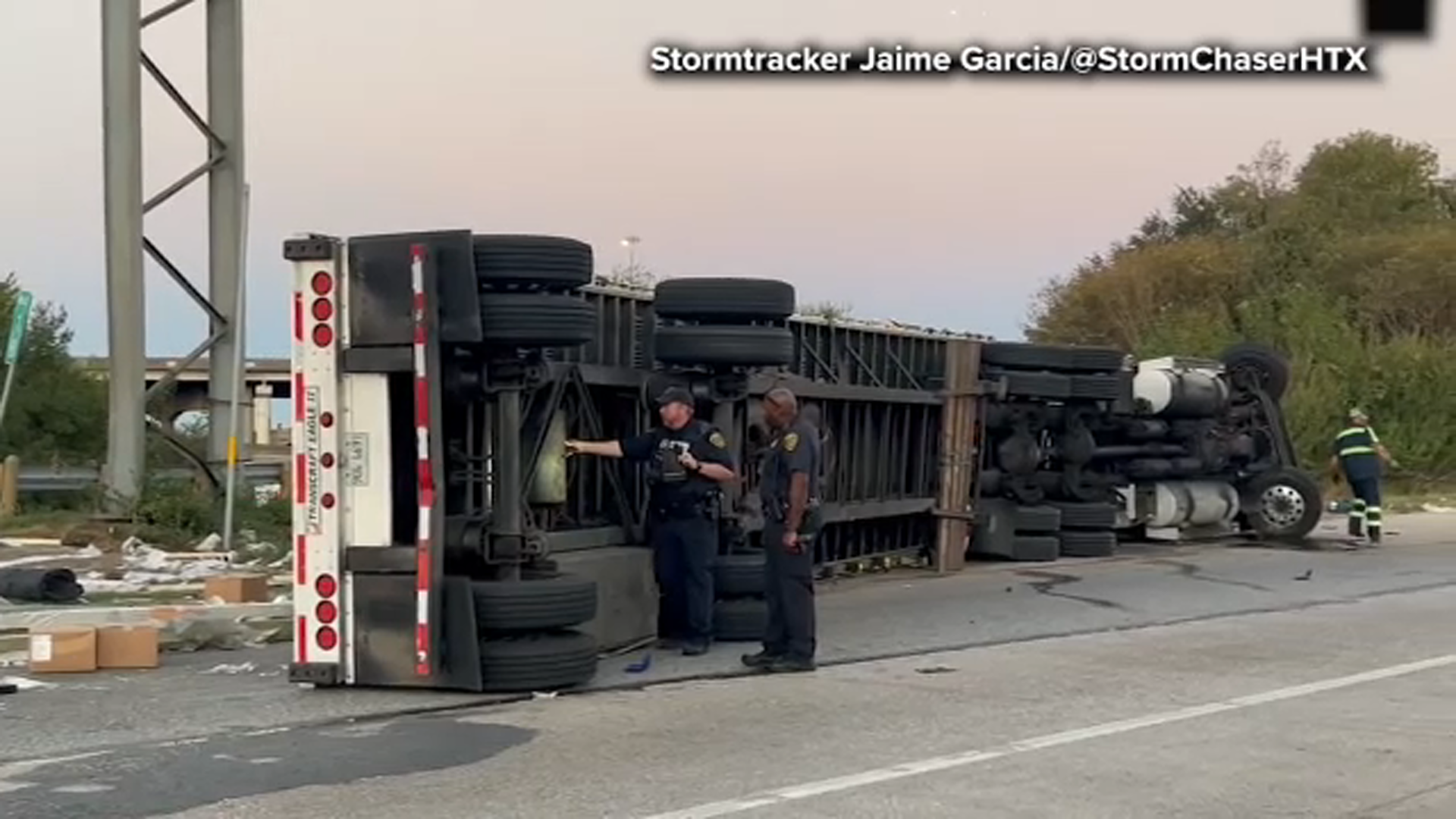 18-wheeler's lost load causes delays on I-610 North Loop at I-45